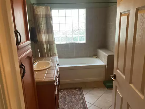 Bath - 43788 Northfork Dr, Three Rivers, CA 93271 photo 1 of 5