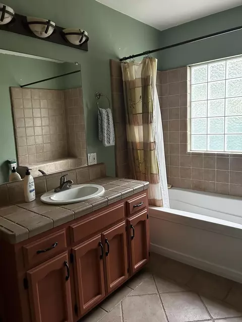 Bath - 43788 Northfork Dr, Three Rivers, CA 93271 photo 3 of 5