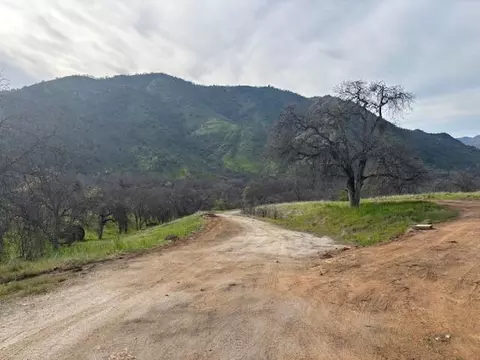 Buckhorn Trail, Three Rivers, CA 93271 photo 4
