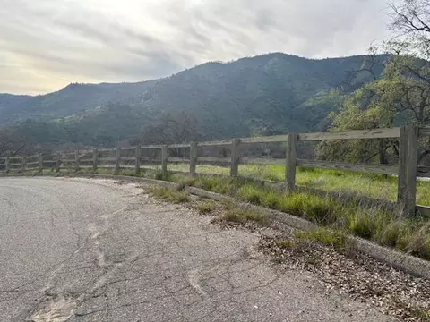 Buckhorn Trail, Three Rivers, CA 93271 photo 8