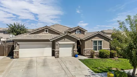 2898 Ship Rock Ct, Tulare, CA 93274