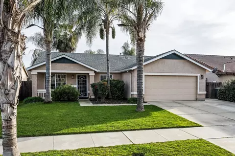 2841 W Prescott Ave, Visalia, CA 93291
