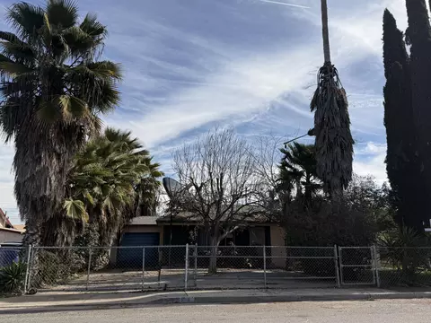 40284 Ralph Rd, Cutler, CA 93615