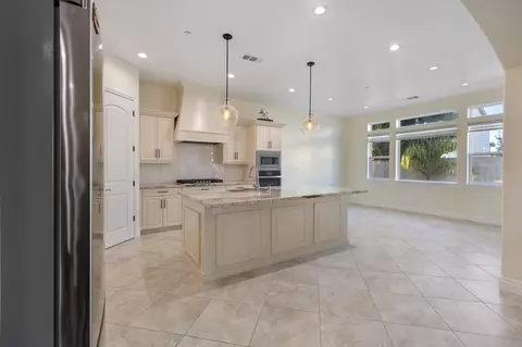 Kitchen - 3108 E Beech Ct, Visalia, CA 93292 photo 2 of 9