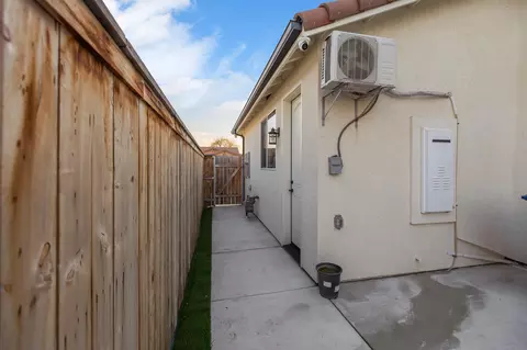 Exterior - 3108 E Beech Ct, Visalia, CA 93292 photo 12 of 12