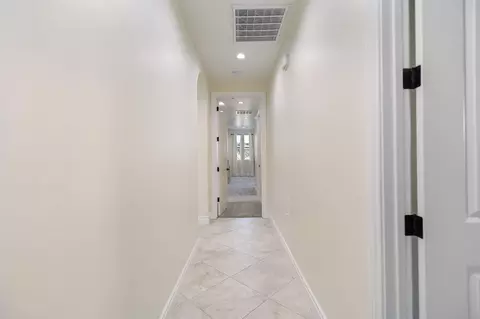 Entry Way - 3108 E Beech Ct, Visalia, CA 93292 photo 10 of 16