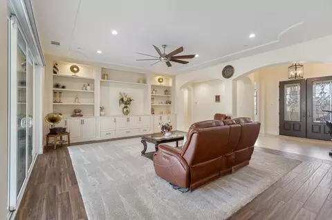 Living - 3108 E Beech Ct, Visalia, CA 93292 photo 3 of 5
