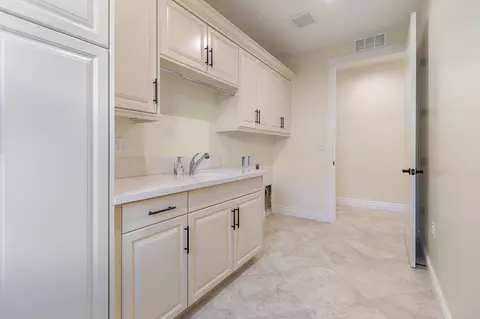 Other - 3108 E Beech Ct, Visalia, CA 93292 photo 9 of 14
