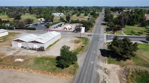 898 Champion St, Lemoore, CA 93245