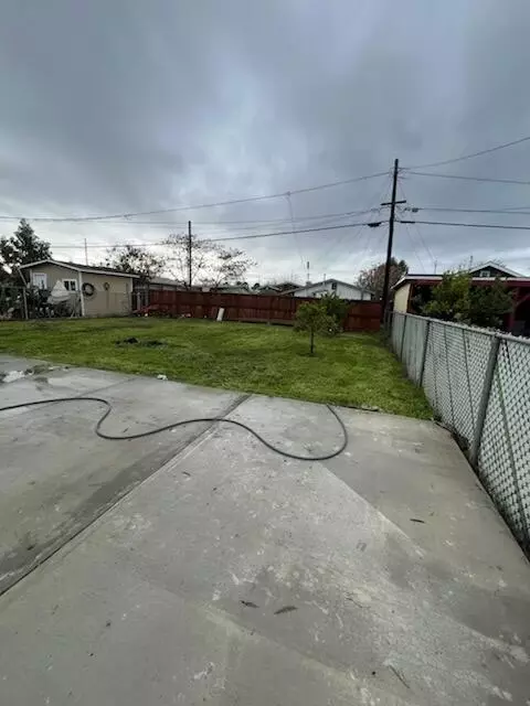 19545 Wallace Rd, Strathmore, CA 93267 photo 9