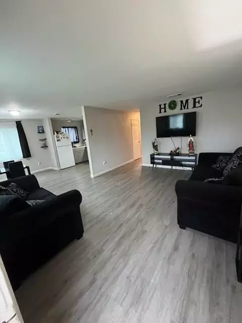 19545 Wallace Rd, Strathmore, CA 93267 photo 2