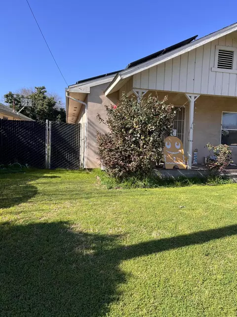 995 S Hope Ave, Reedley, CA 93654