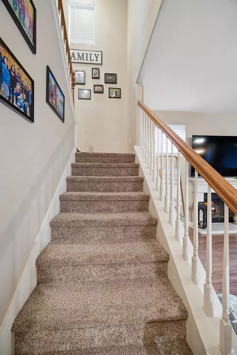 Entry Way - 3929 S Bollinger St, Visalia, CA 93277 photo 3 of 6