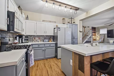 Kitchen - 3929 S Bollinger St, Visalia, CA 93277 photo 3 of 3