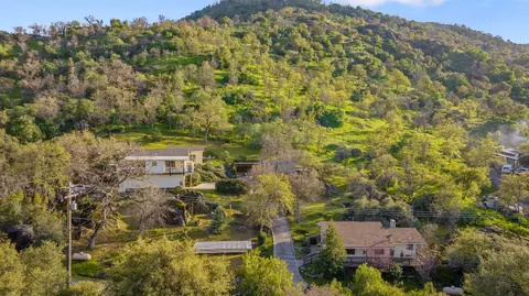 View/Area - 40209 Redtail Ln, Three Rivers, CA 93271 photo 4 of 11