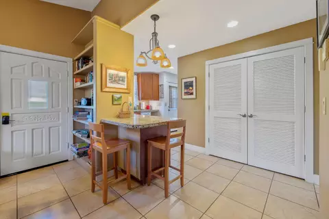 Entry Way - 40209 Redtail Ln, Three Rivers, CA 93271 photo 12 of 14