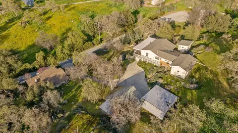 View/Area - 40209 Redtail Ln, Three Rivers, CA 93271 photo 9 of 11