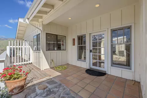 Exterior - 40209 Redtail Ln, Three Rivers, CA 93271 photo 4 of 73
