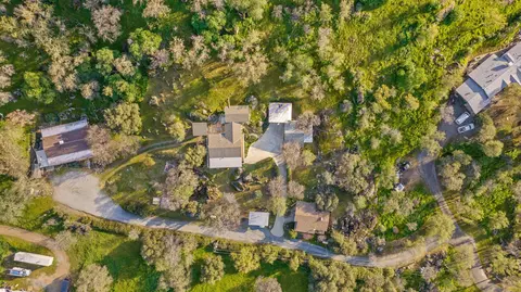 View/Area - 40209 Redtail Ln, Three Rivers, CA 93271 photo 2 of 11