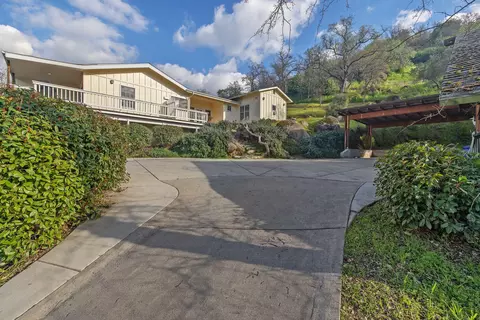 Exterior - 40209 Redtail Ln, Three Rivers, CA 93271 photo 40 of 73