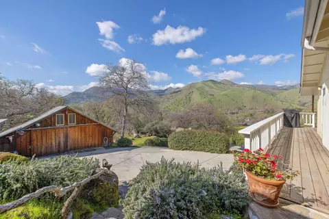 Exterior - 40209 Redtail Ln, Three Rivers, CA 93271 photo 7 of 73