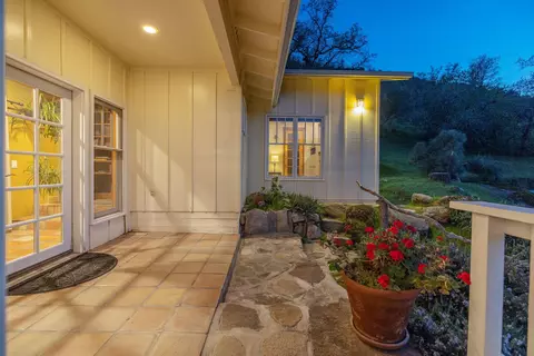 Exterior - 40209 Redtail Ln, Three Rivers, CA 93271 photo 67 of 73
