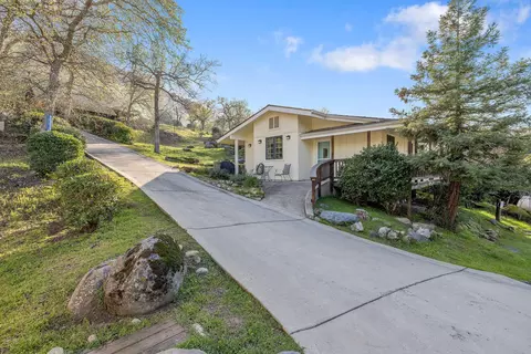 Exterior - 40209 Redtail Ln, Three Rivers, CA 93271 photo 48 of 73