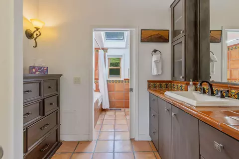 Bath - 40209 Redtail Ln, Three Rivers, CA 93271 photo 2 of 6