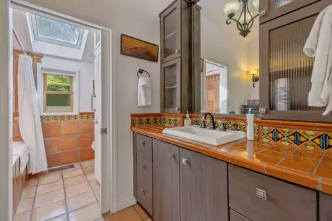 Bath - 40209 Redtail Ln, Three Rivers, CA 93271 photo 1 of 6