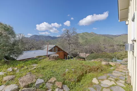 Exterior - 40209 Redtail Ln, Three Rivers, CA 93271 photo 37 of 73