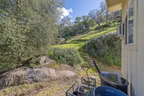 Exterior - 40209 Redtail Ln, Three Rivers, CA 93271 photo 34 of 73
