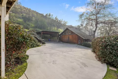 Exterior - 40209 Redtail Ln, Three Rivers, CA 93271 photo 39 of 73