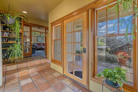 Entry Way - 40209 Redtail Ln, Three Rivers, CA 93271 photo 4 of 14