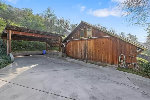 Exterior - 40209 Redtail Ln, Three Rivers, CA 93271 photo 41 of 73