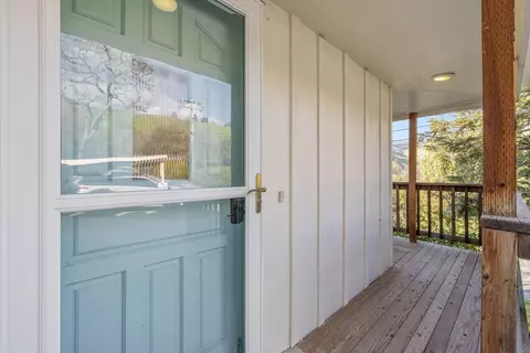 Entry Way - 40209 Redtail Ln, Three Rivers, CA 93271 photo 11 of 14