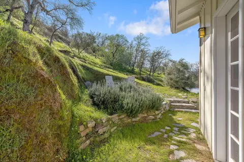 Exterior - 40209 Redtail Ln, Three Rivers, CA 93271 photo 35 of 73