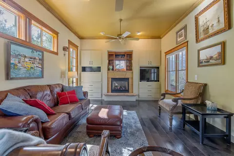 Living - 40209 Redtail Ln, Three Rivers, CA 93271 photo 2 of 8