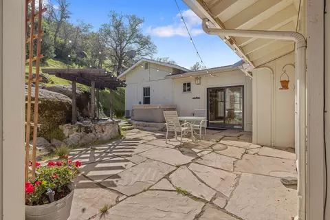Exterior - 40209 Redtail Ln, Three Rivers, CA 93271 photo 26 of 73