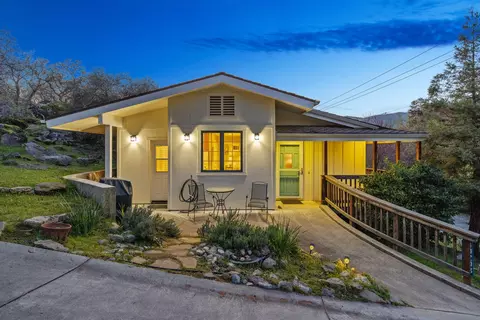 Exterior - 40209 Redtail Ln, Three Rivers, CA 93271 photo 8 of 73