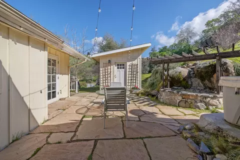 Exterior - 40209 Redtail Ln, Three Rivers, CA 93271 photo 24 of 73