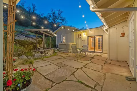 Exterior - 40209 Redtail Ln, Three Rivers, CA 93271 photo 6 of 73