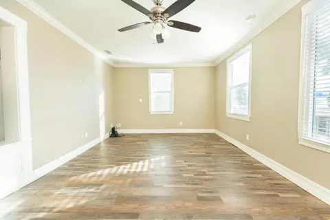 Living - 533 S Kaweah Ave, Exeter, CA 93221 photo 2 of 6