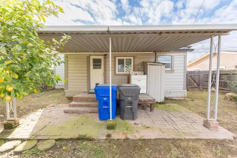 Exterior - 533 S Kaweah Ave, Exeter, CA 93221 photo 11 of 12