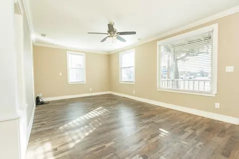 Living - 533 S Kaweah Ave, Exeter, CA 93221 photo 3 of 6