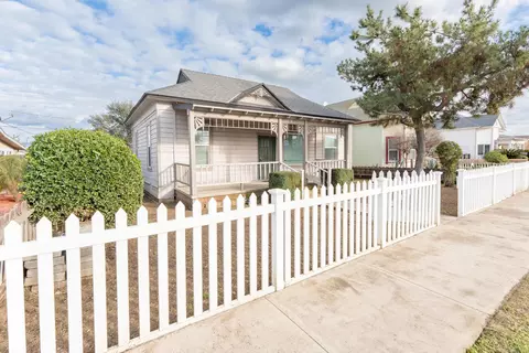533 S Kaweah Ave, Exeter, CA 93221