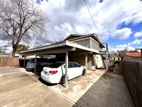 Exterior - 208 N B St, Exeter, CA 93221 photo 3 of 6