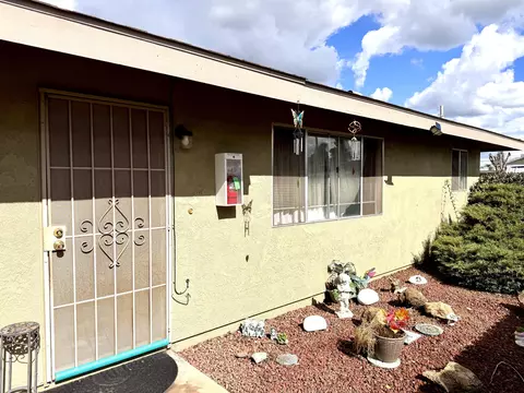 Exterior - 208 N B St, Exeter, CA 93221 photo 4 of 6