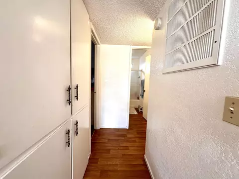 Entry Way - 208 N B St, Exeter, CA 93221 photo 3 of 4