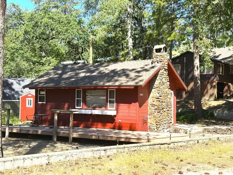 43947 Pine Flat Dr, California Hot Springs, CA 93207