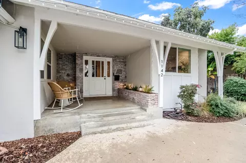 1142 W Feemster Ave, Visalia, CA 93277